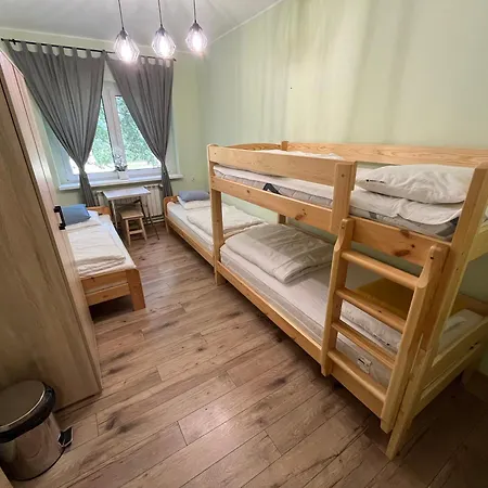 Szkolne Schronisko Mlodziezowe W Smiglu Хостел Smigiel