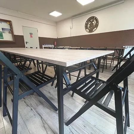 Hostel Szkolne Schronisko Mlodziezowe W Smiglu *