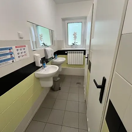 Hostel Szkolne Schronisko Mlodziezowe W Smiglu *