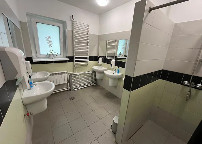 Ostello Szkolne Schronisko Mlodziezowe W Smiglu